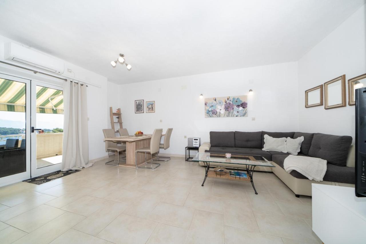 Apartments Siesta Sumartin Extérieur photo