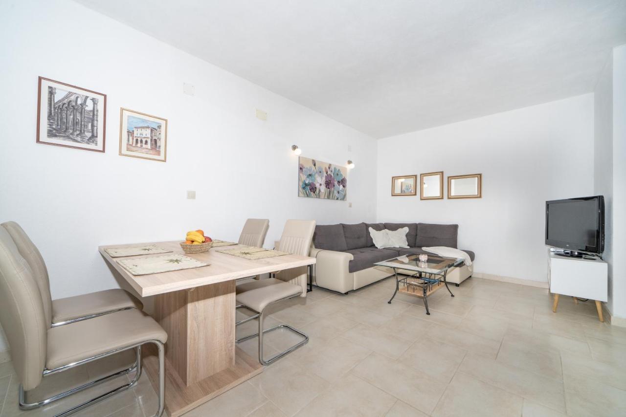 Apartments Siesta Sumartin Extérieur photo