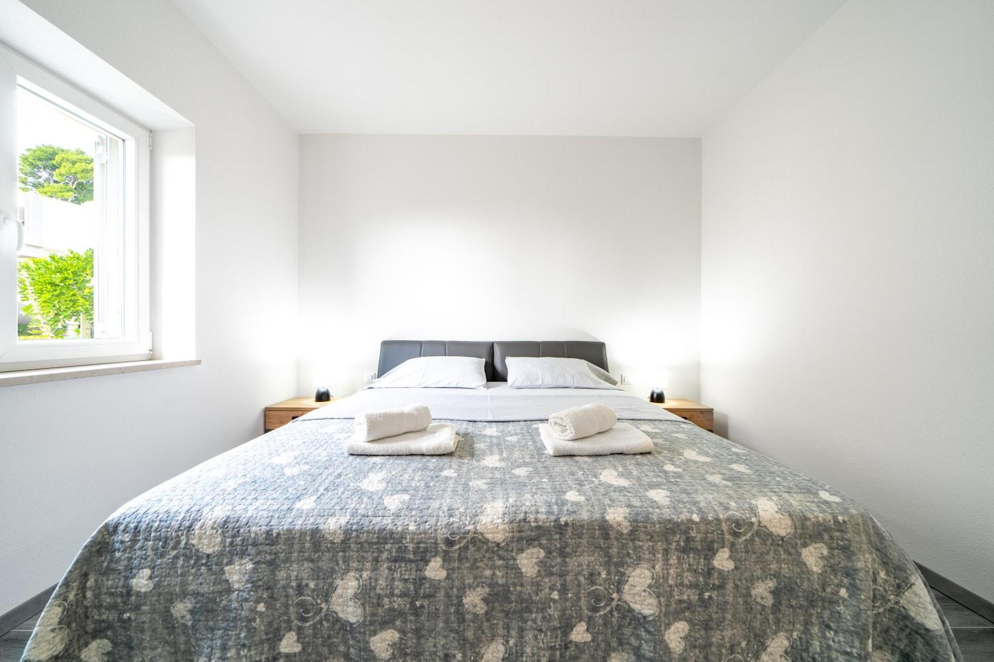 Apartments Siesta Sumartin Extérieur photo