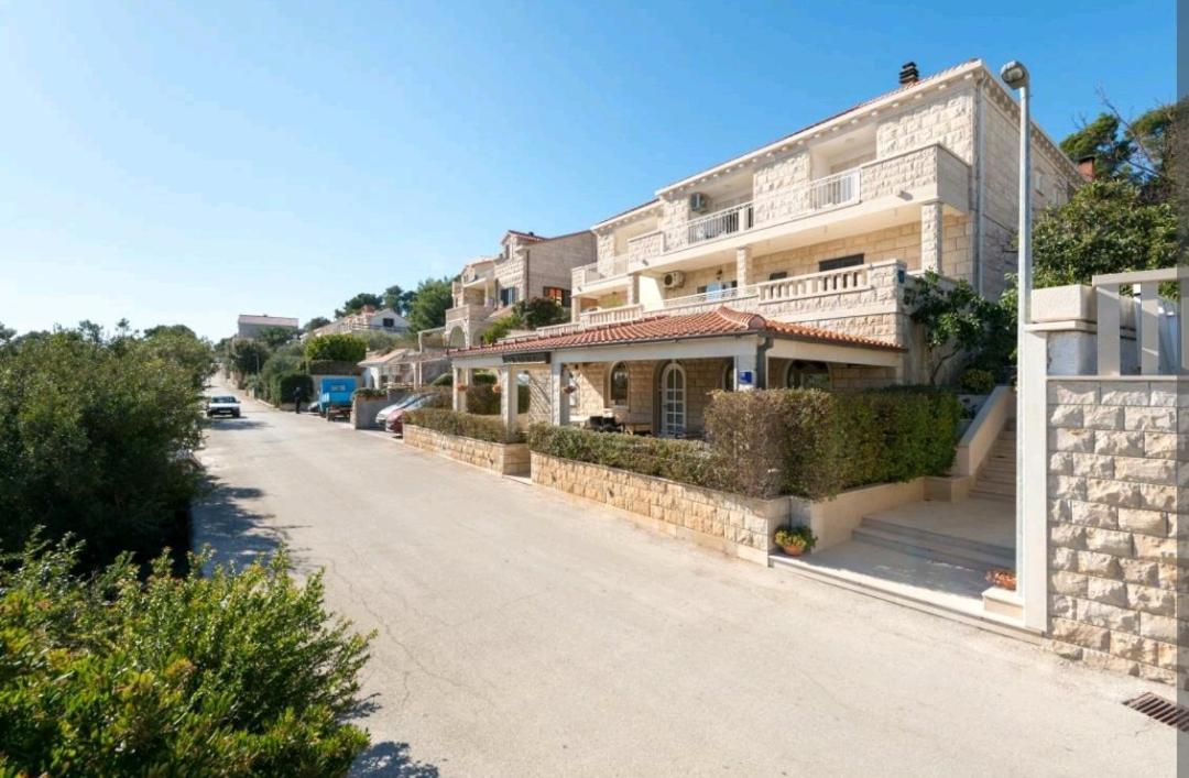 Apartments Siesta Sumartin Extérieur photo